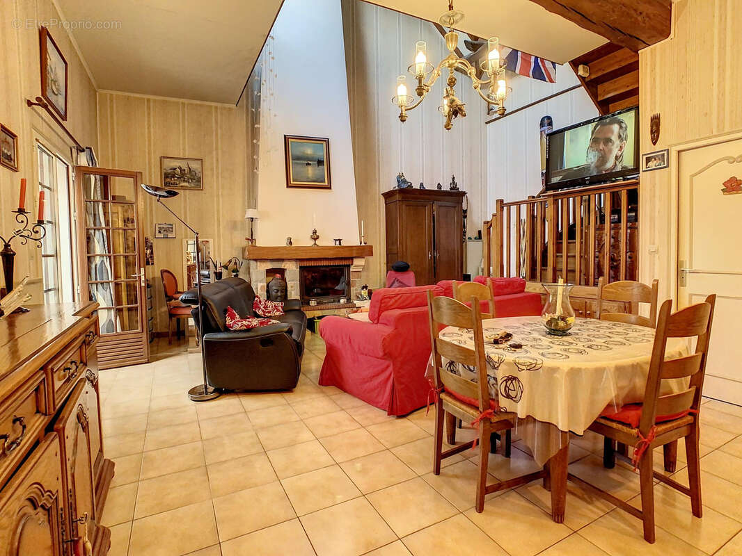 Maison à MONTMIRAIL