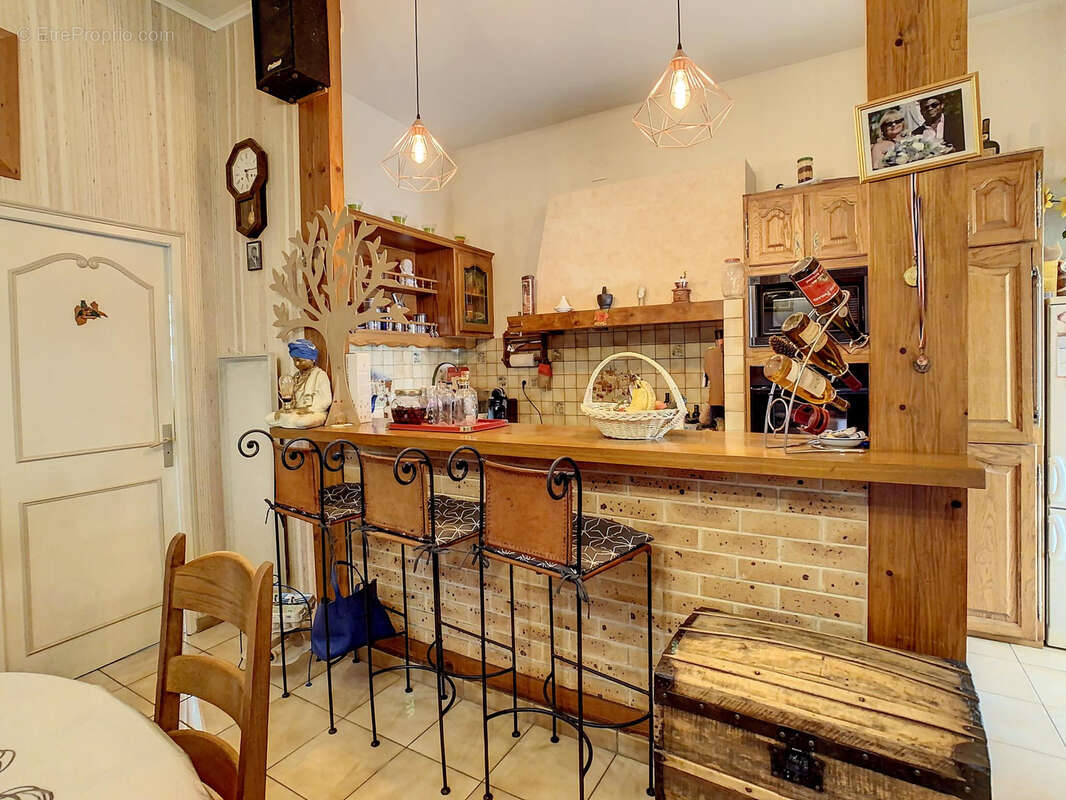 Maison à MONTMIRAIL