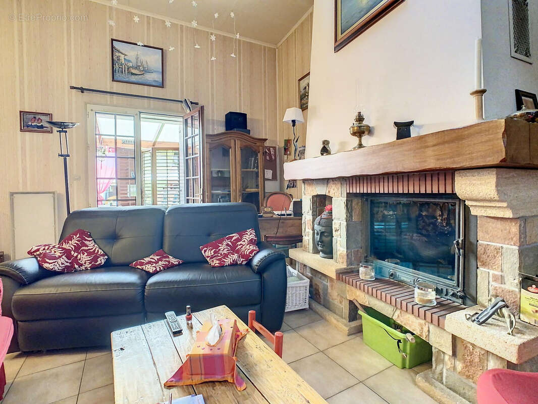 Maison à MONTMIRAIL