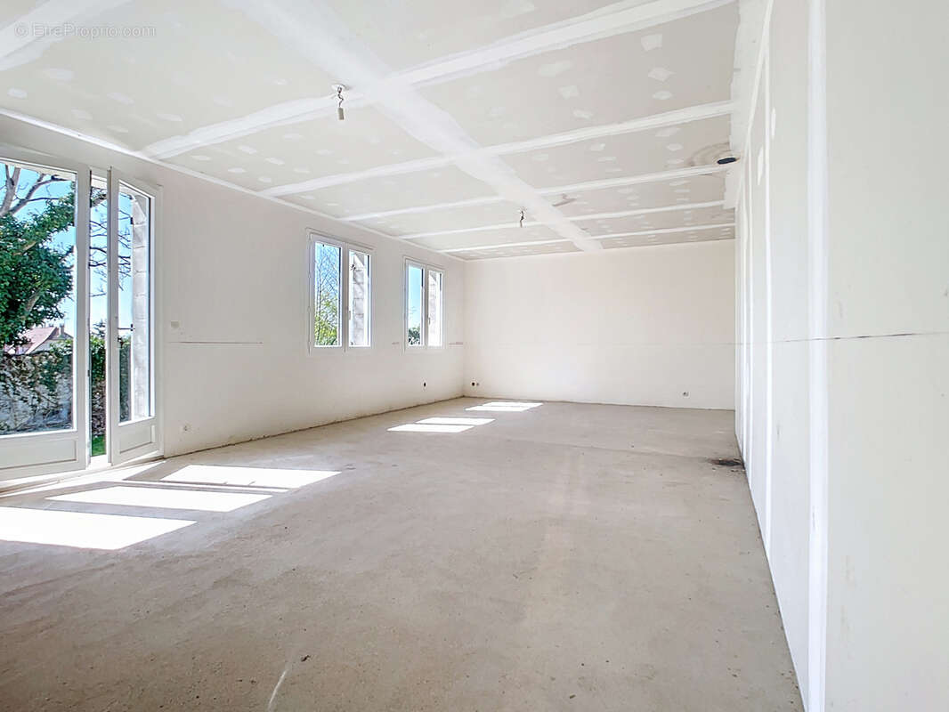 Maison à MONTMIRAIL