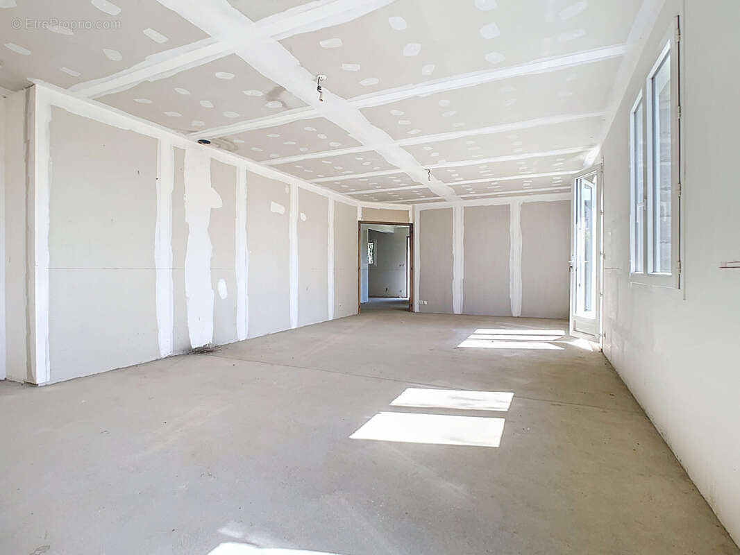 Maison à MONTMIRAIL