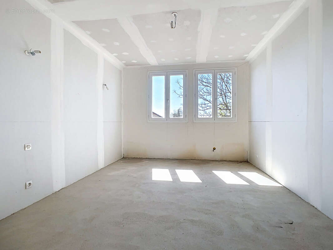 Maison à MONTMIRAIL