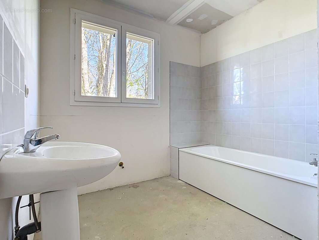 Maison à MONTMIRAIL