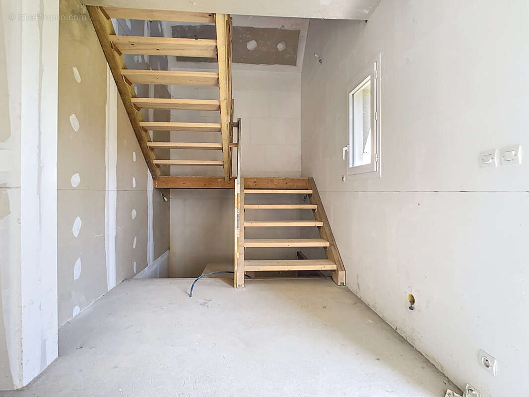 Maison à MONTMIRAIL