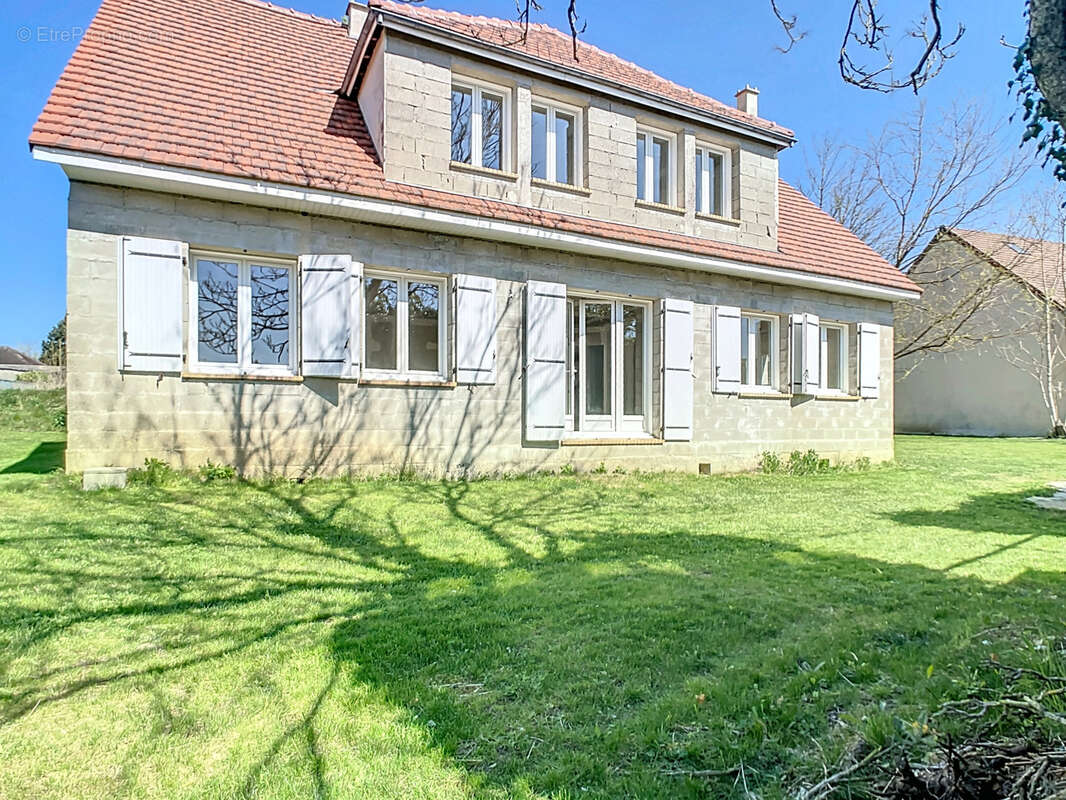 Maison à MONTMIRAIL