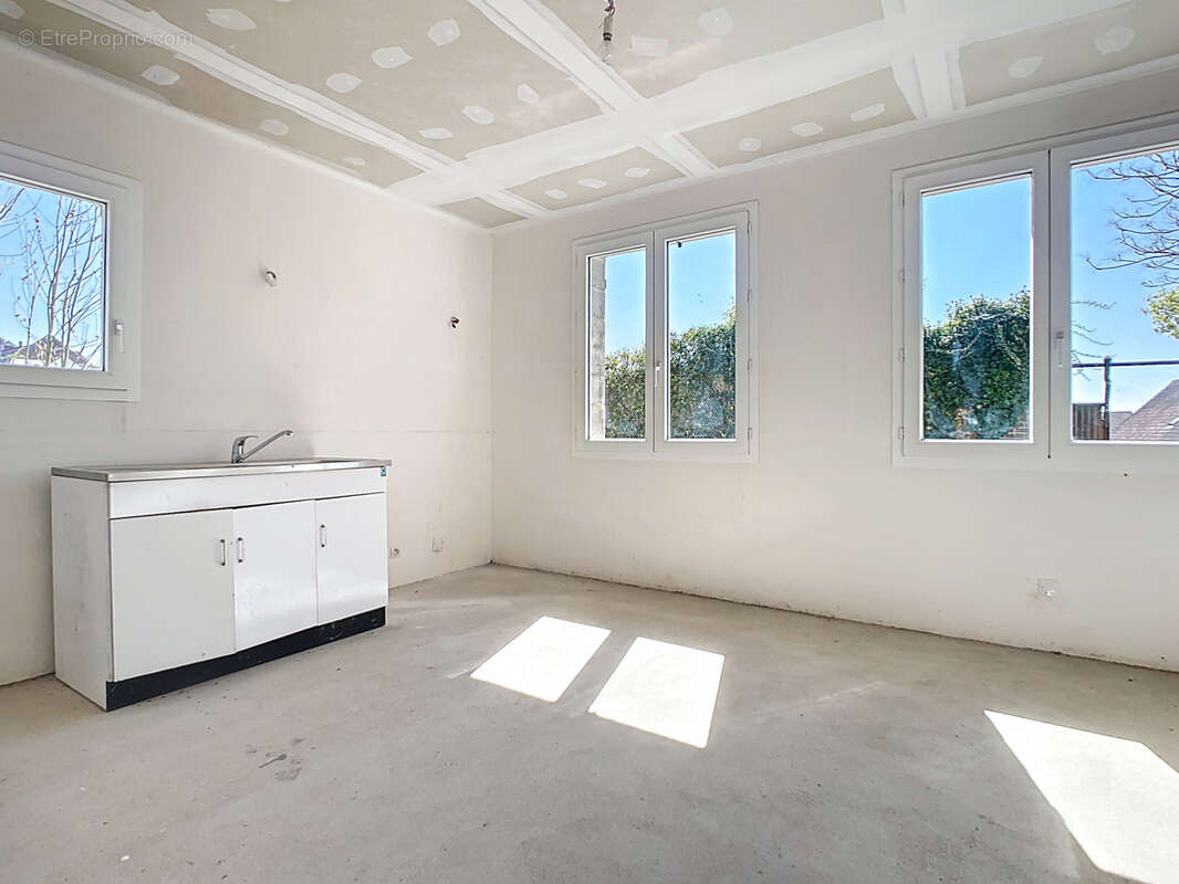 Maison à MONTMIRAIL