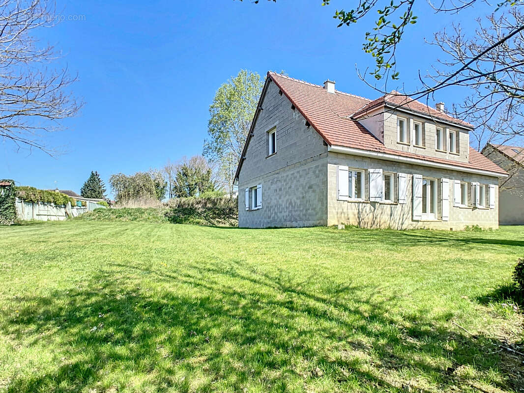 Maison à MONTMIRAIL