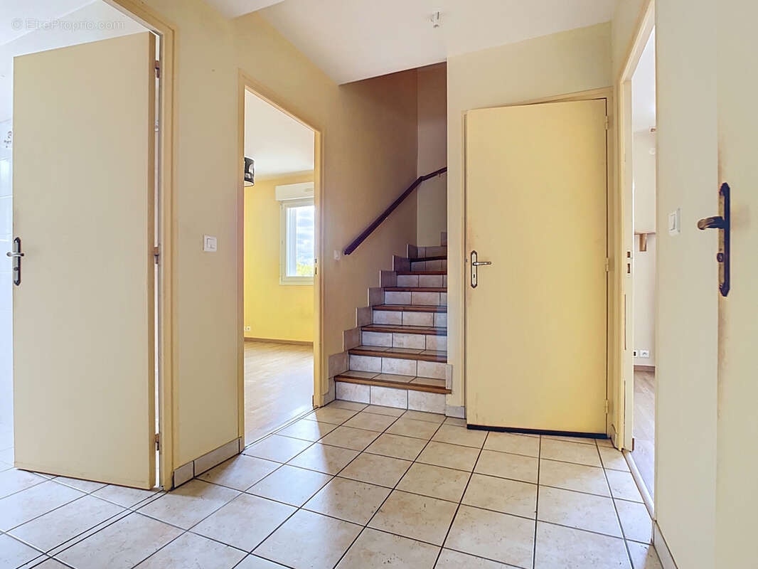 Maison à MONTMIRAIL