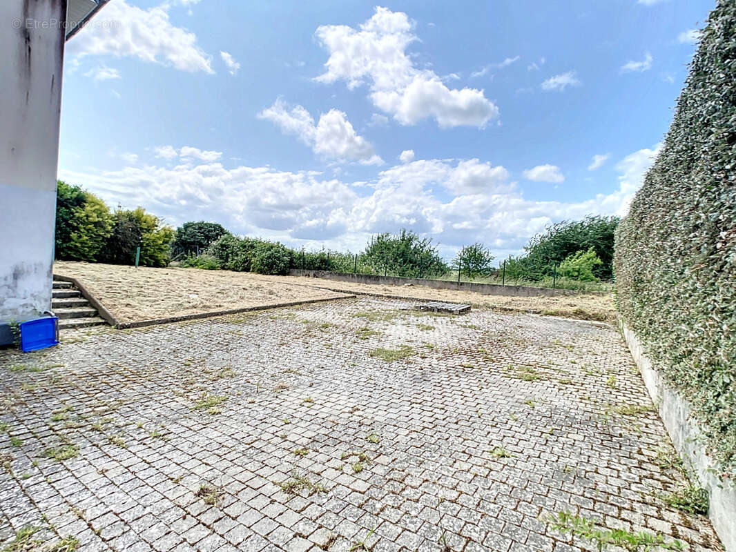 Maison à MONTMIRAIL