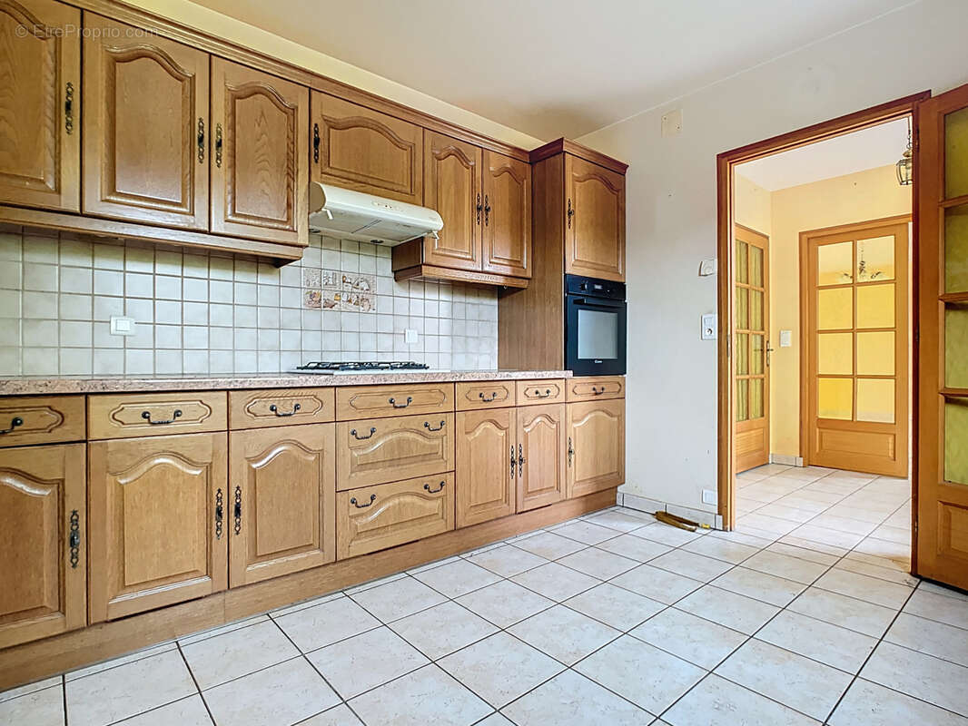 Maison à MONTMIRAIL