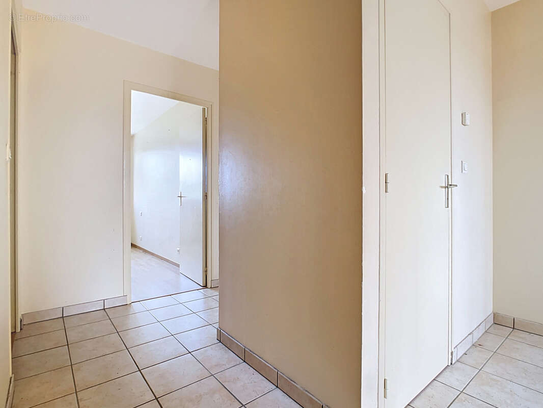 Maison à MONTMIRAIL