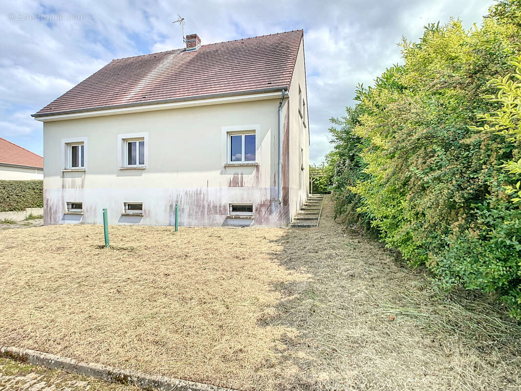 Maison à MONTMIRAIL