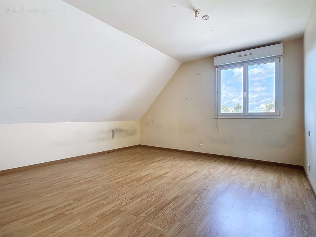 Maison à MONTMIRAIL