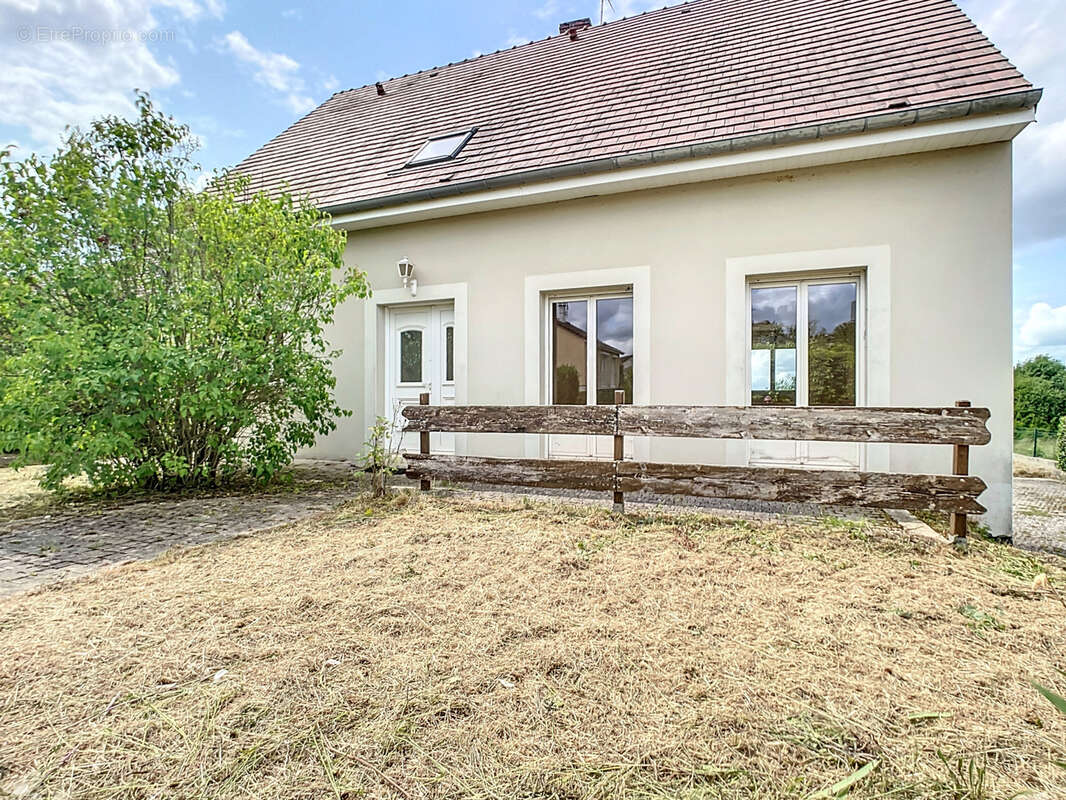 Maison à MONTMIRAIL