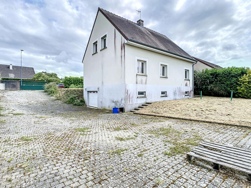 Maison à MONTMIRAIL