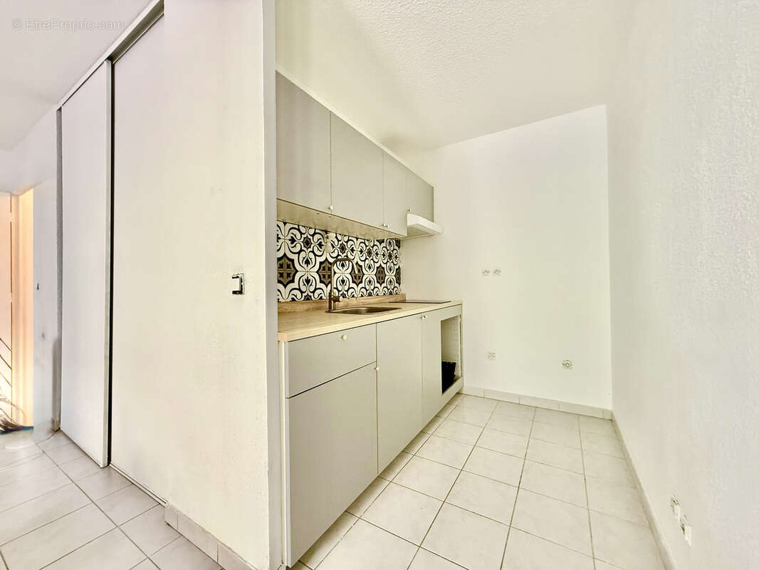 Appartement à MARSEILLE-3E