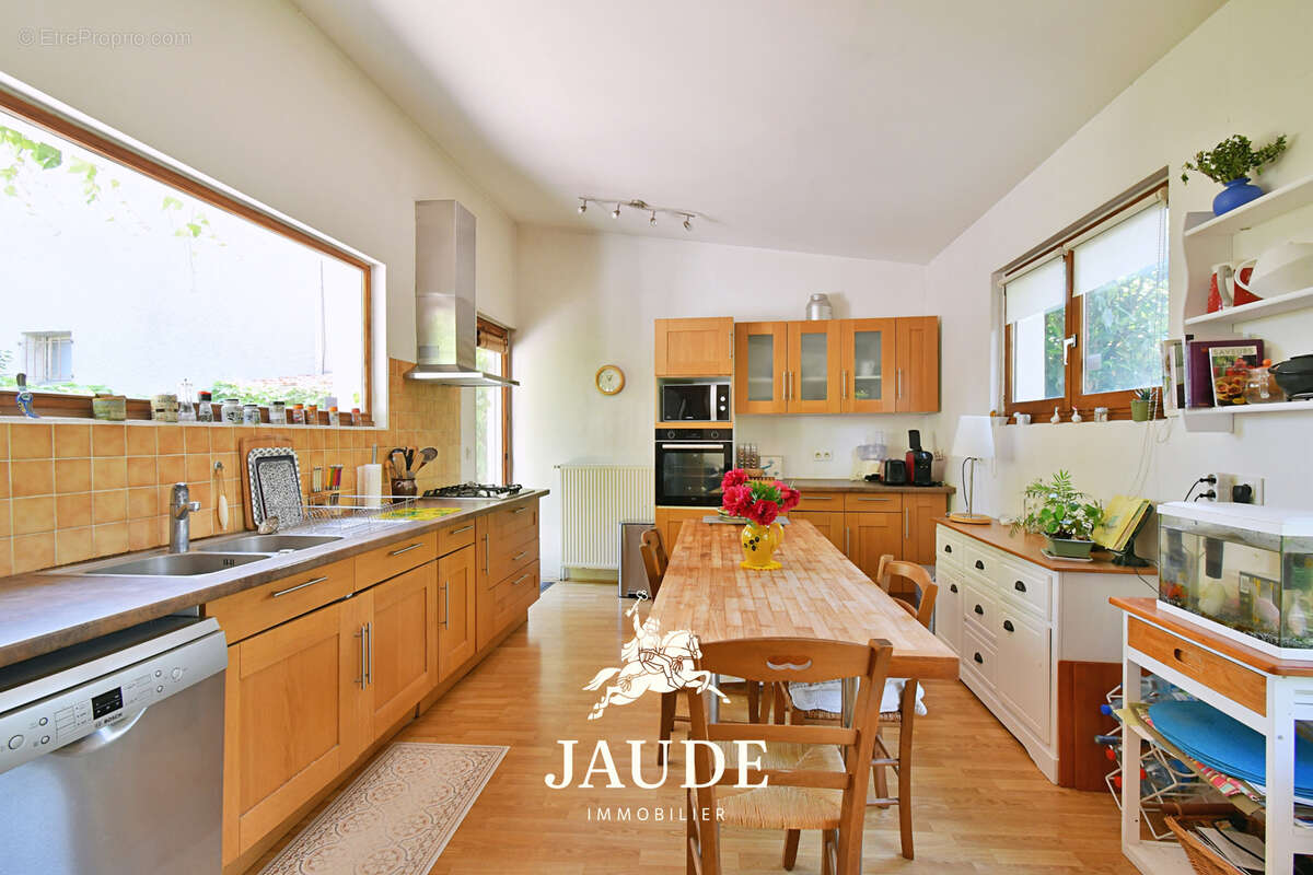 Maison à CLERMONT-FERRAND