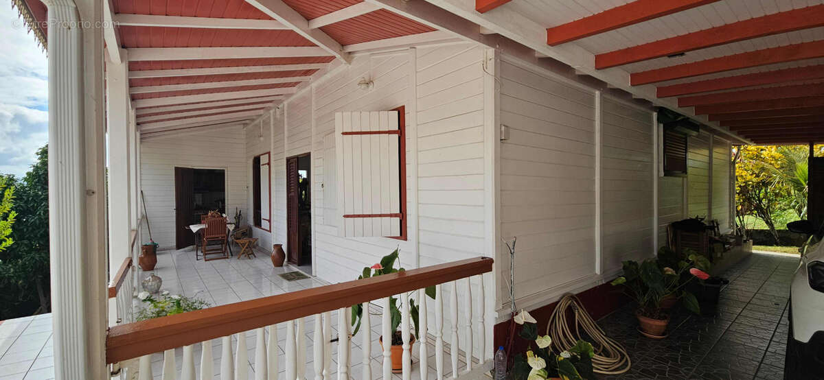 Maison à RIVIERE-SALEE