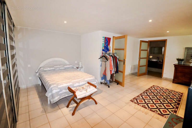 Maison à MESCHERS-SUR-GIRONDE