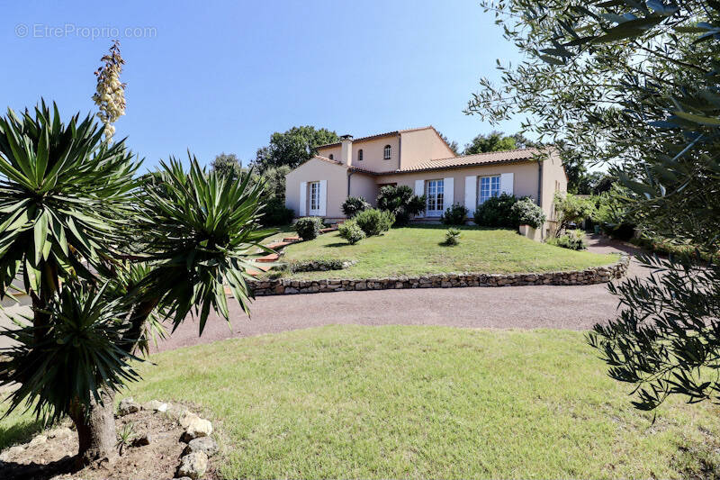 Maison à MESCHERS-SUR-GIRONDE