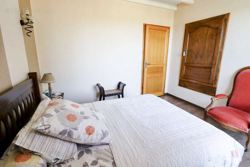 Maison à MESCHERS-SUR-GIRONDE