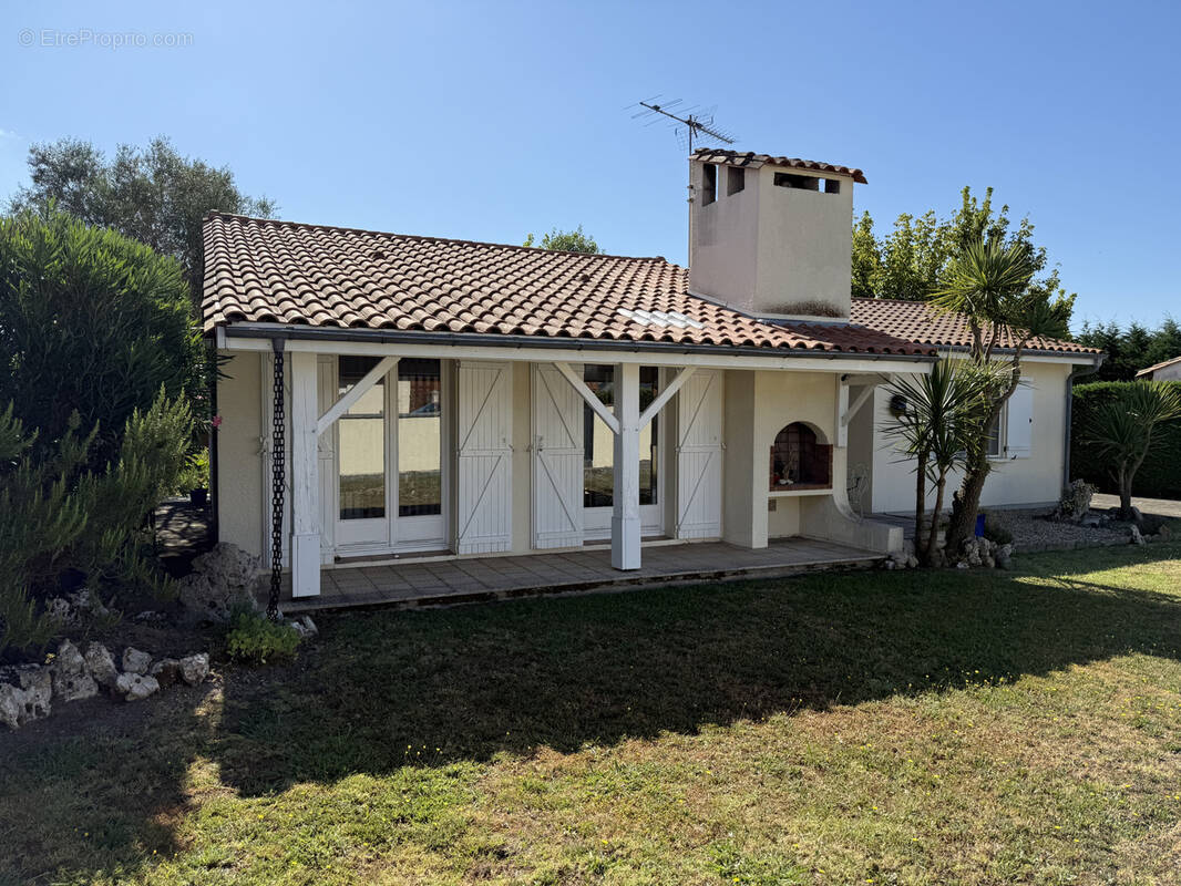 Maison à AMBARES-ET-LAGRAVE