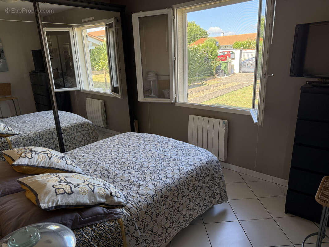 Maison à AMBARES-ET-LAGRAVE