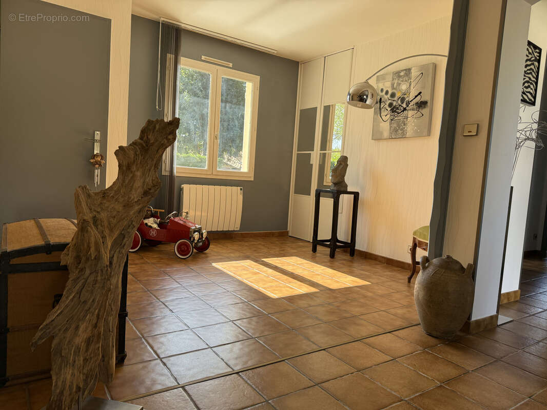 Maison à AMBARES-ET-LAGRAVE