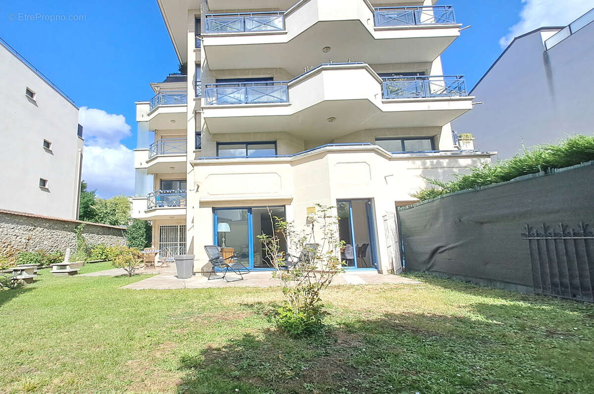 Appartement à LE PERREUX-SUR-MARNE