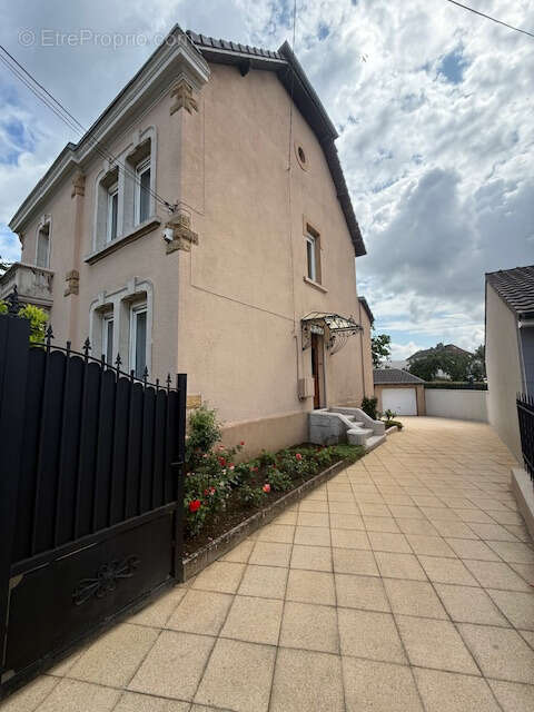 Maison à MAIZIERES-LES-METZ