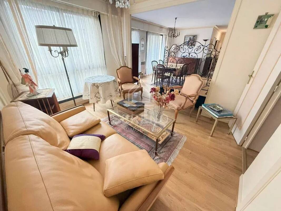 Appartement à NOGENT-SUR-MARNE