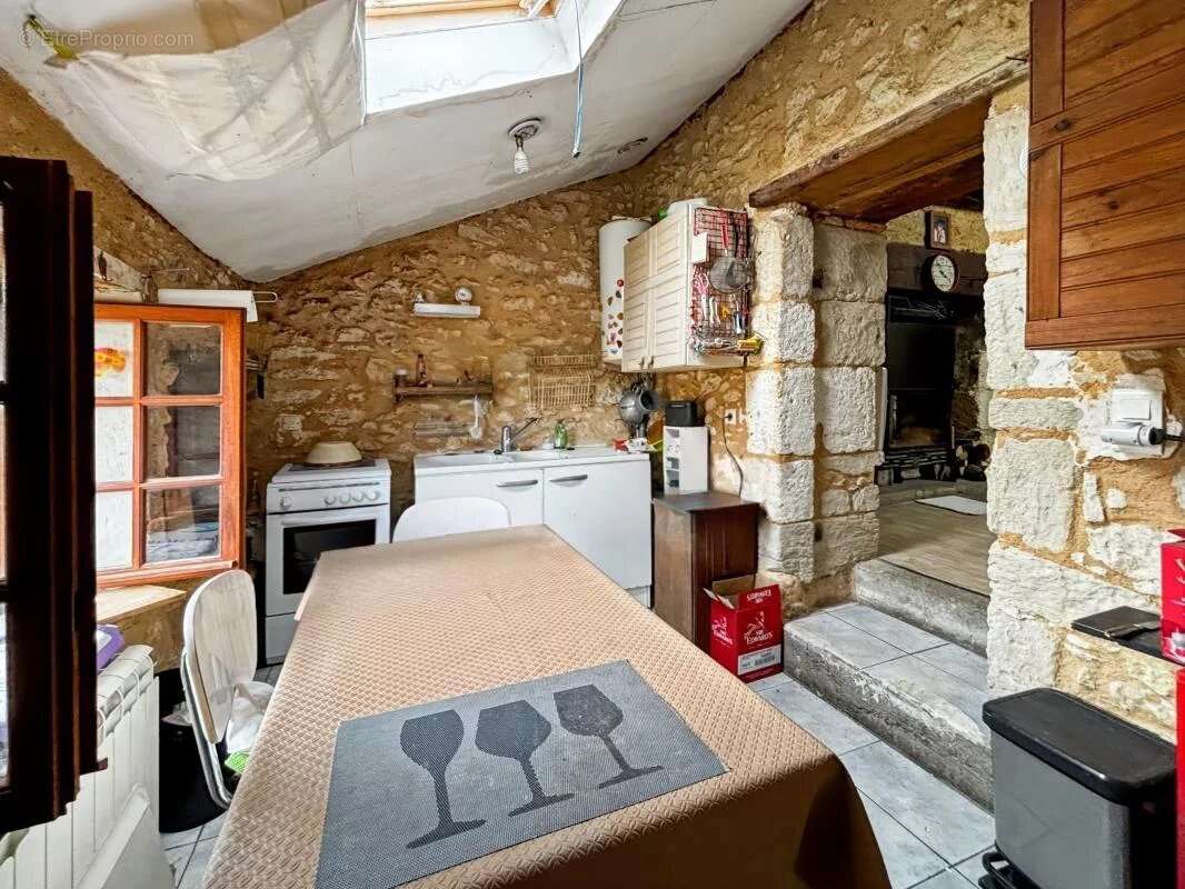 Maison à ANTONNE-ET-TRIGONANT