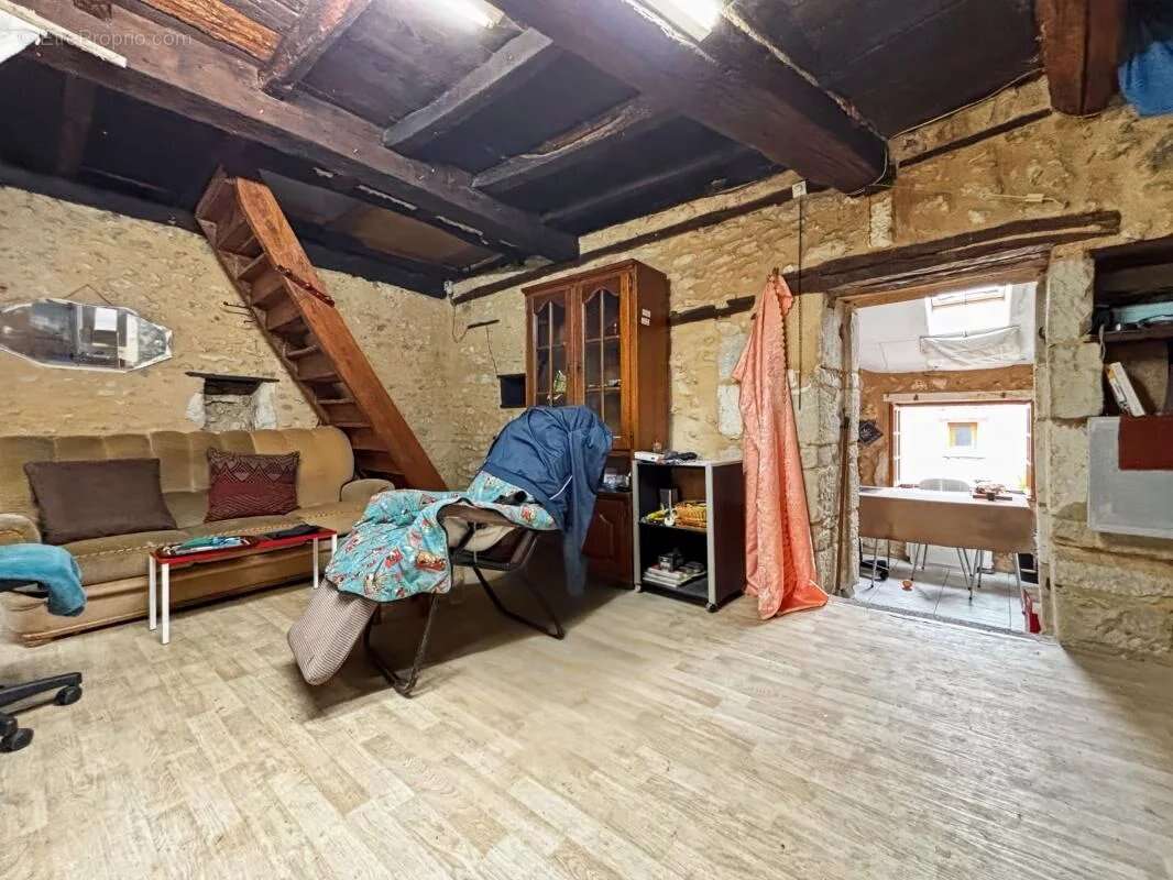 Maison à ANTONNE-ET-TRIGONANT