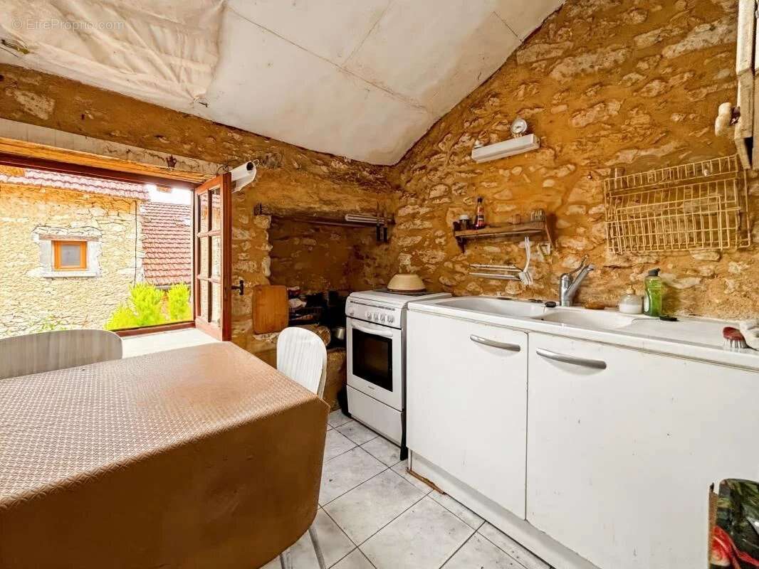 Maison à ANTONNE-ET-TRIGONANT