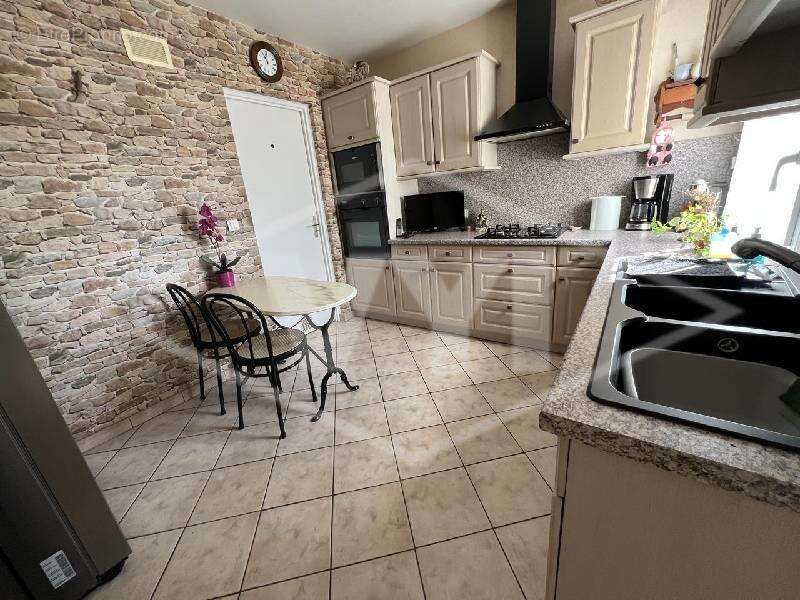 Maison à COMBS-LA-VILLE