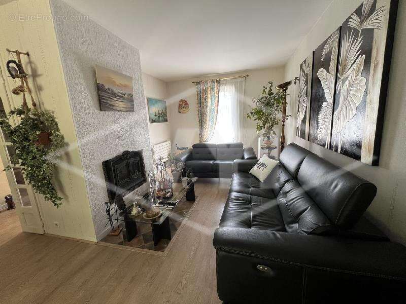 Maison à COMBS-LA-VILLE