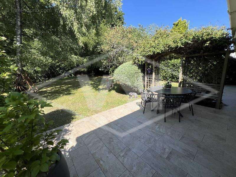 Maison à COMBS-LA-VILLE