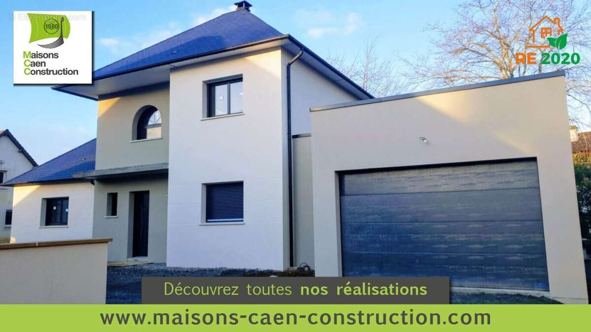 Terrain à BONNEVILLE-SUR-TOUQUES