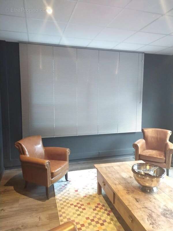 Commerce à GRESY-SUR-AIX