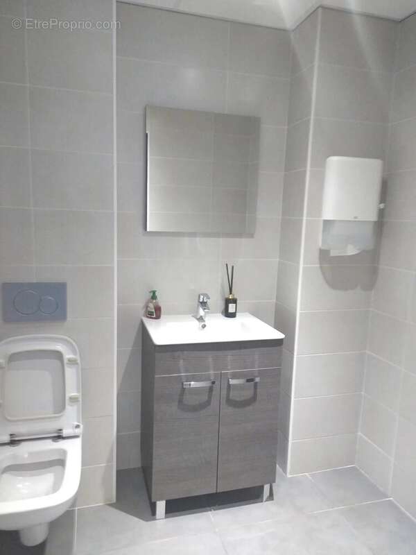 Commerce à GRESY-SUR-AIX