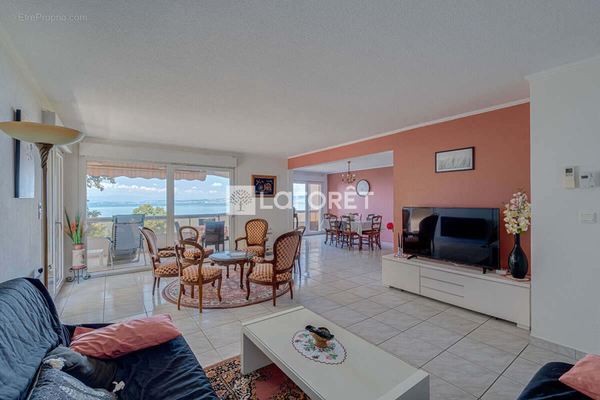 Appartement à EVIAN-LES-BAINS