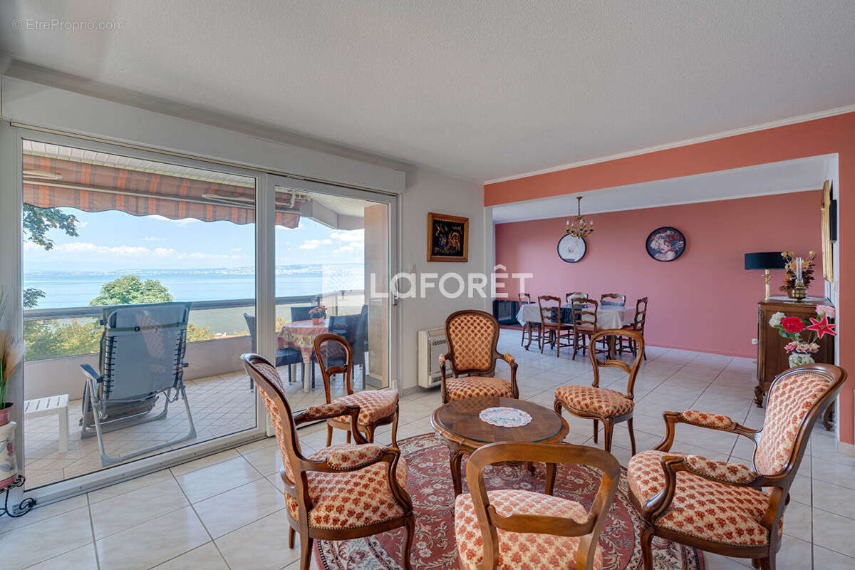 Appartement à EVIAN-LES-BAINS