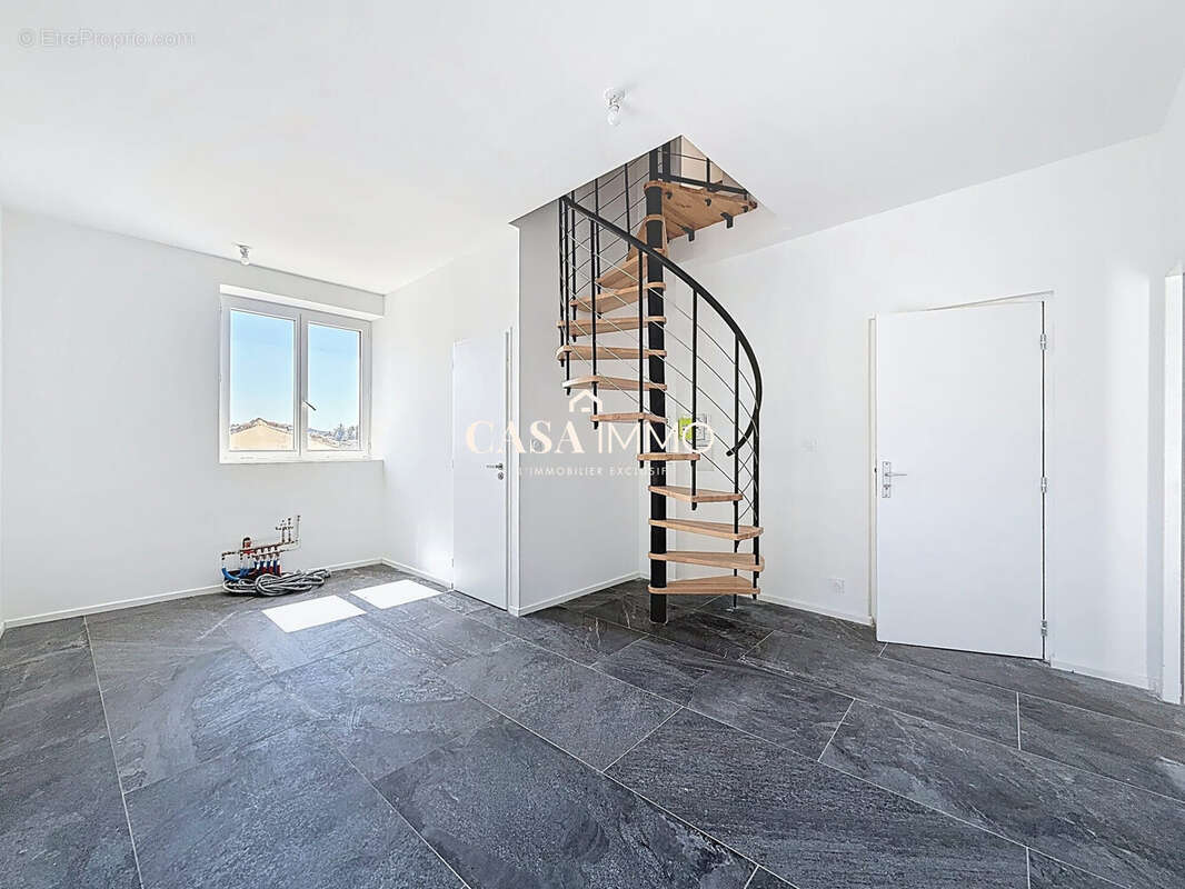 Appartement à LA GARDE