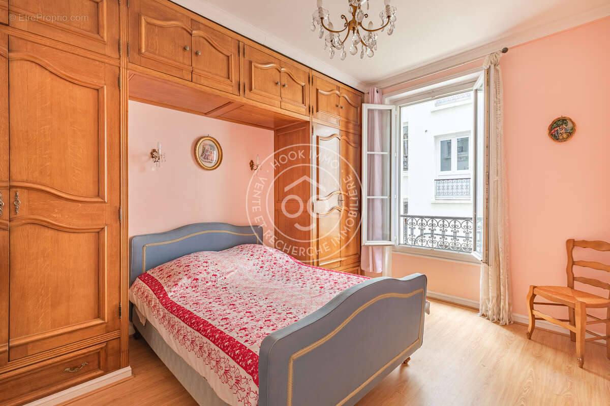 Appartement à PARIS-15E