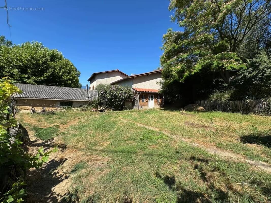 Maison à AUBERIVES-SUR-VAREZE