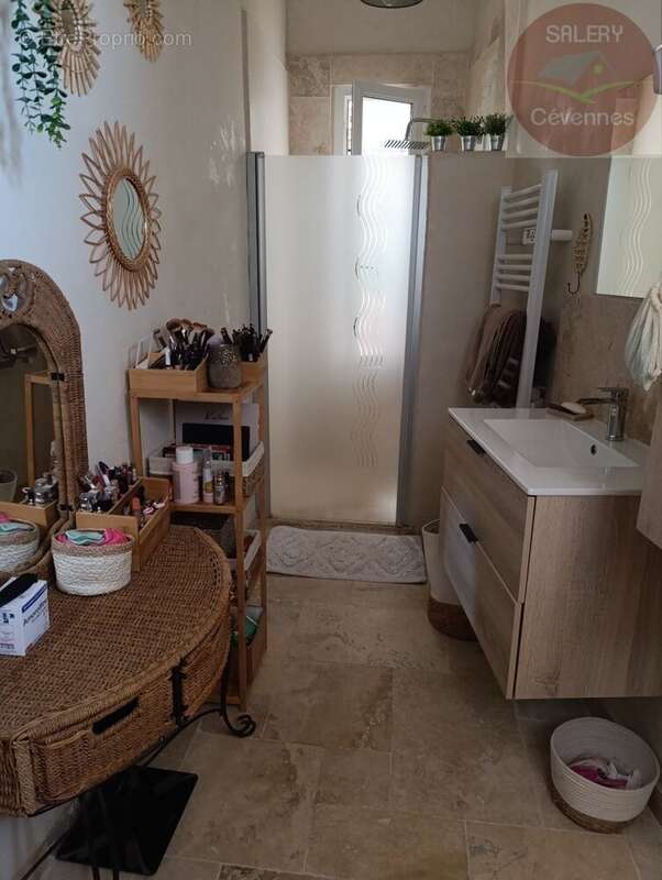 Maison à CANAULES-ET-ARGENTIERES