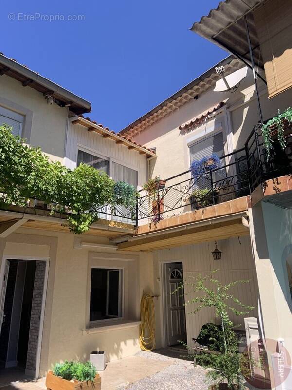 Maison à CANAULES-ET-ARGENTIERES