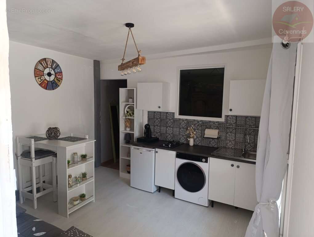 Maison à CANAULES-ET-ARGENTIERES