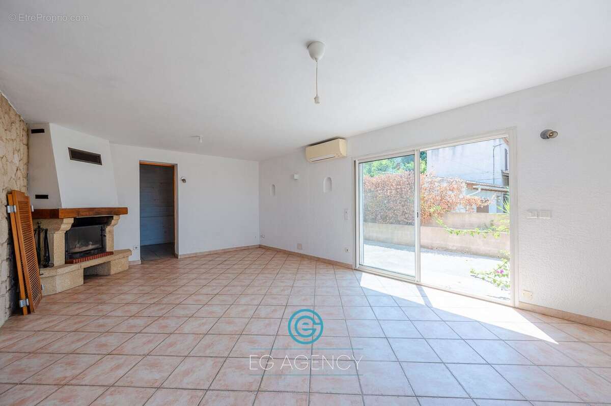 Maison à MARSEILLE-10E