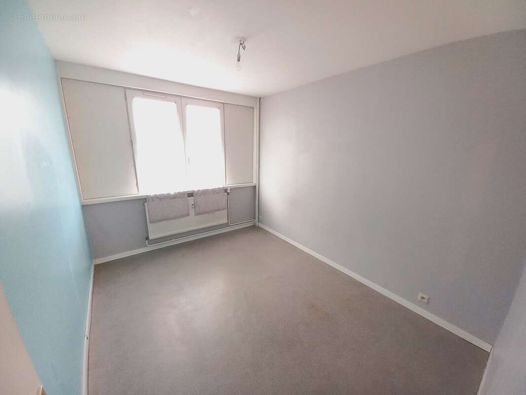 chambre - Appartement à RAISMES